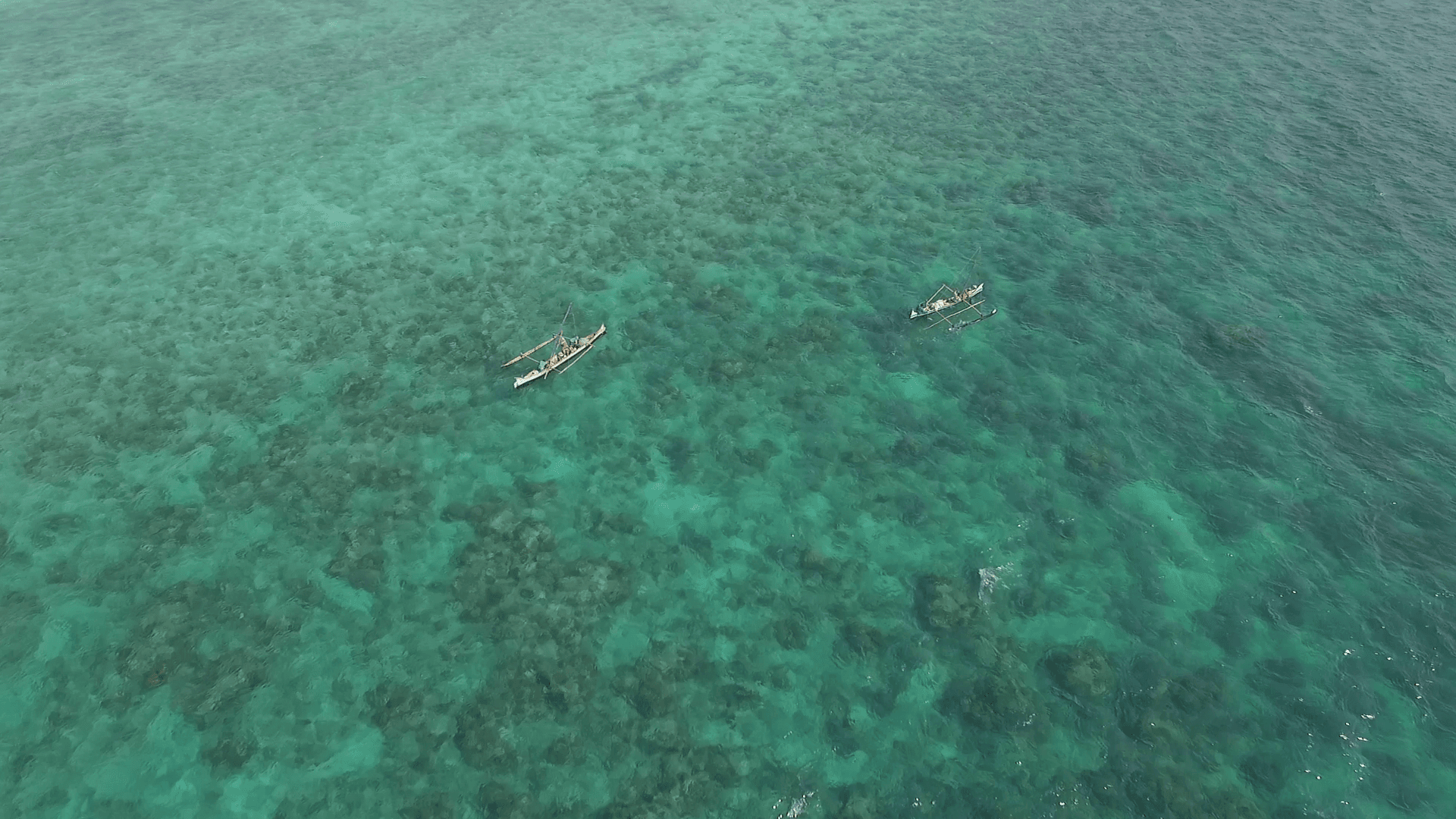 Pirogue Vezo dans le lagon