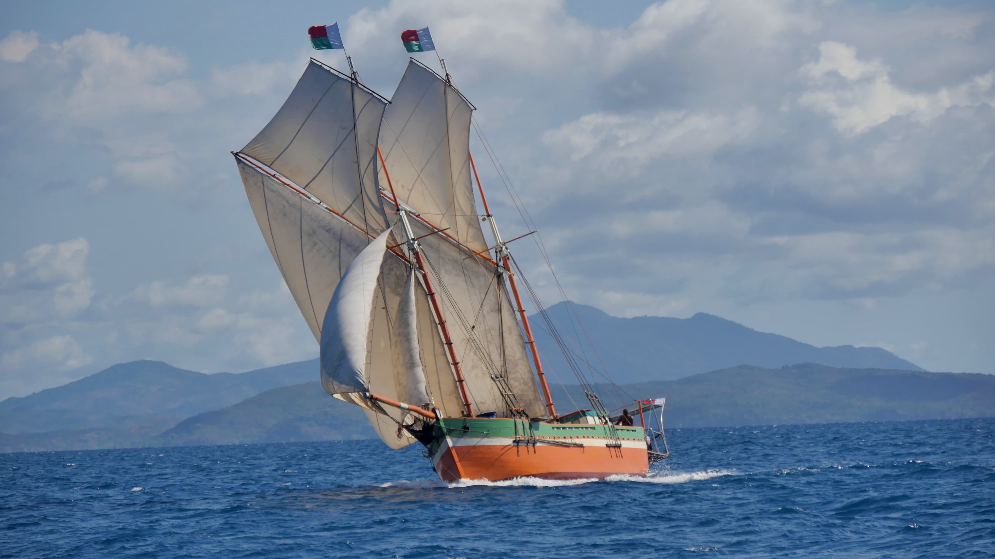 Nofy be sous voiles
